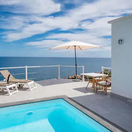 Etti - Paradise La Roca