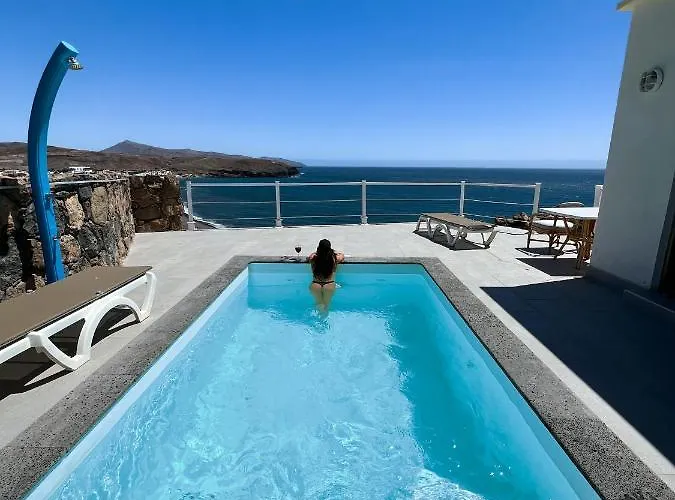 Etti - Paradise La Roca Lajita